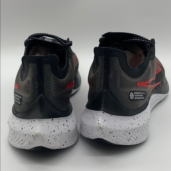 NIKE ZOOM GRAVITY black/university red-white - Picture 14 of 16